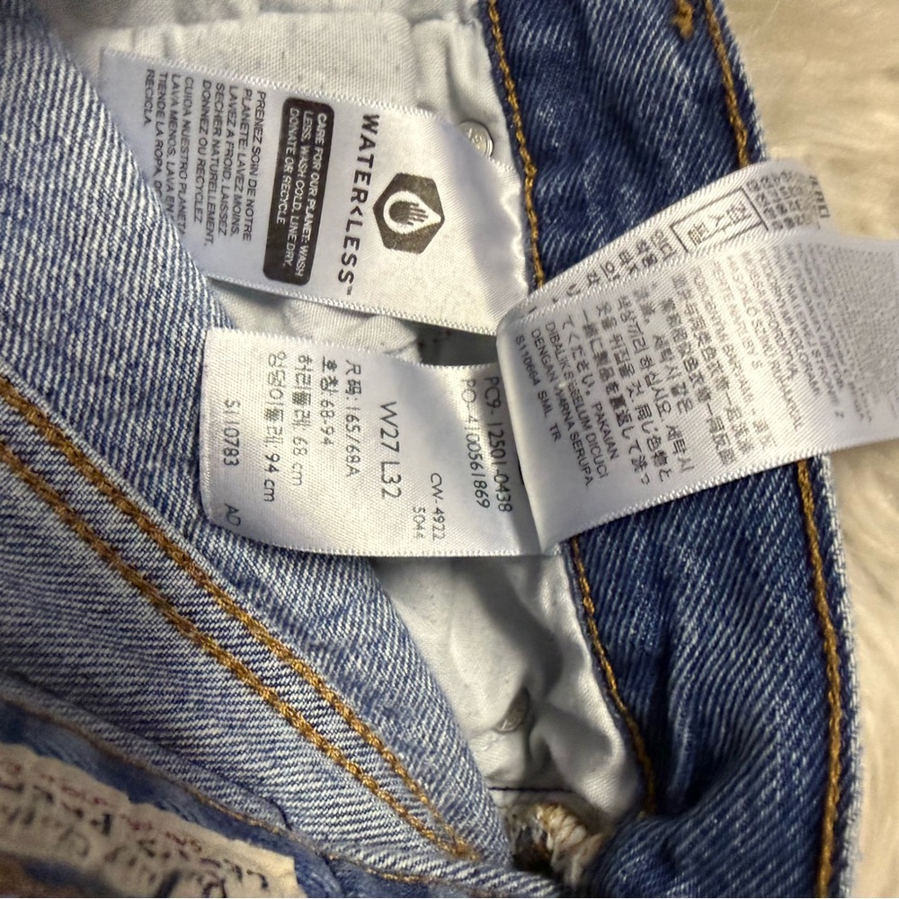 Levi’s 501 Original Fit Jeans Medium Wash Size 27 / 4 Straight Leg - Picture 4 of 7